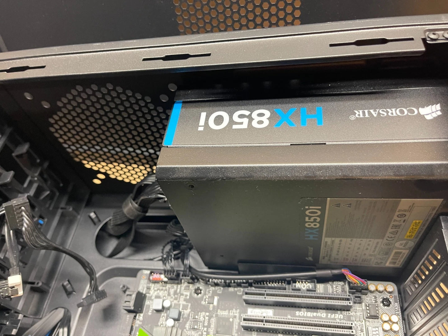 PC de jeu Corsair, Gigabyte G1 Sniper B7 i7-6700 16 Go, SSD 256 Go, R7 200 HX850i 🍁