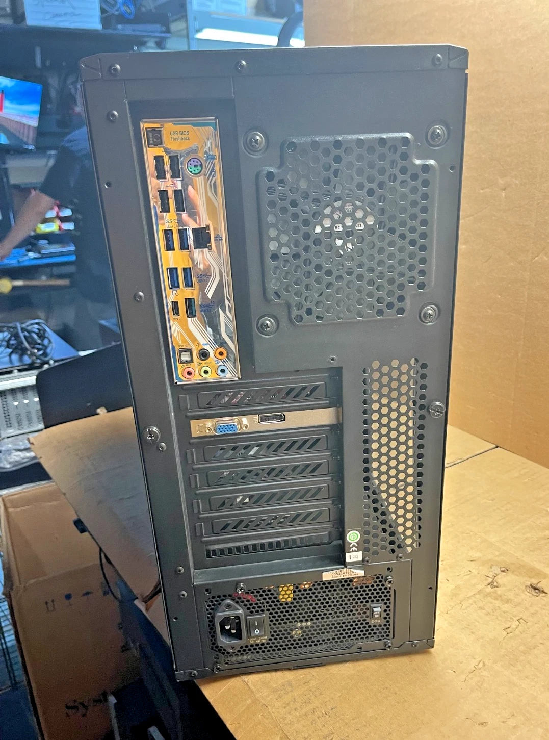 PC de jeu Corsair, Asus X99-A II, Core i7-6900K, SSD 32 Go + 256 Go, GT620, 750G3 🍁