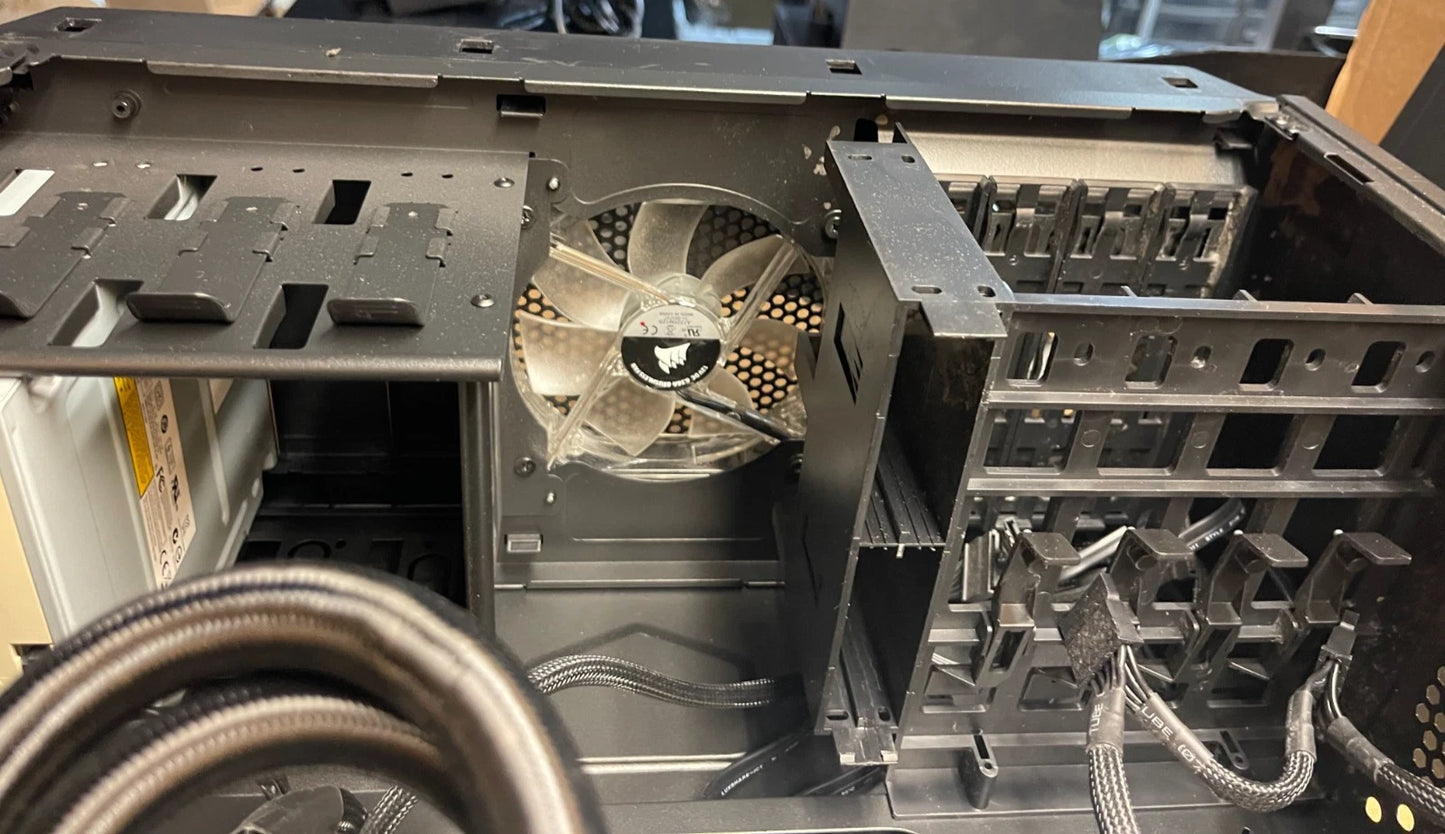 PC de jeu Corsair, Asus X99-A II, Core i7-6900K, SSD 32 Go + 256 Go, GT620, 750G3 🍁