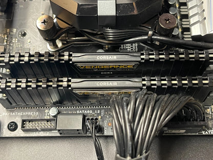 PC de jeu Corsair, Asus X99-A II, Core i7-6900K, SSD 32 Go + 256 Go, GT620, 750G3 🍁