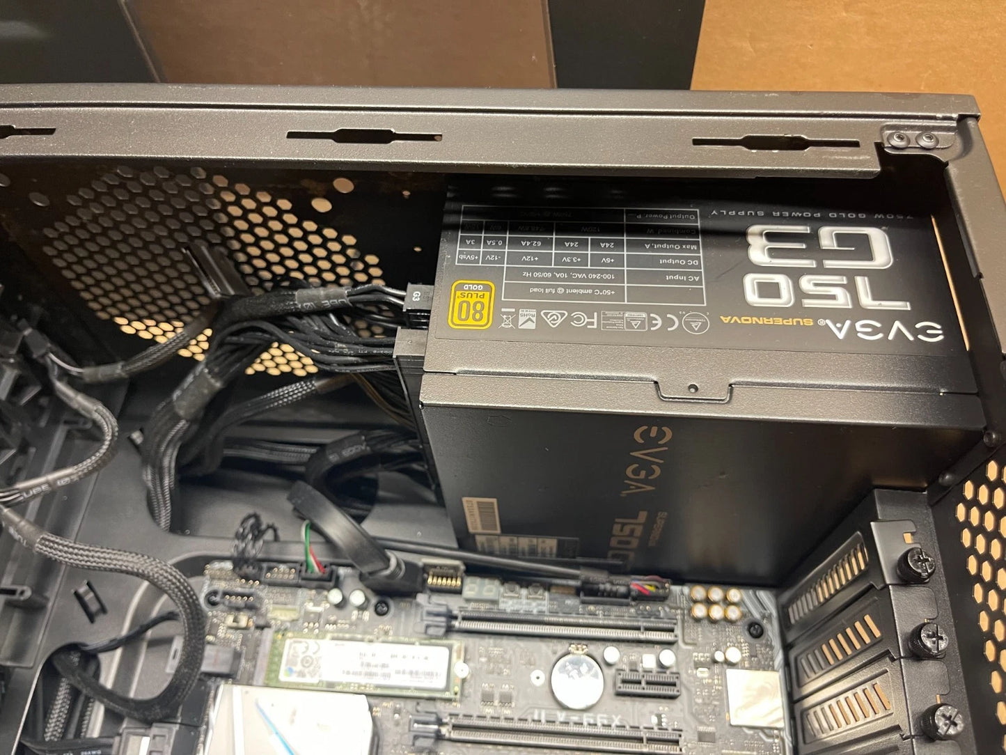 PC de jeu Corsair, Asus X99-A II, Core i7-6900K, SSD 32 Go + 256 Go, GT620, 750G3 🍁